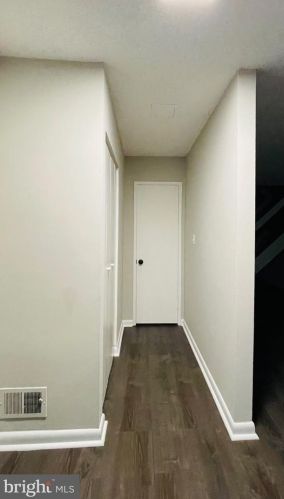 2120 Cartwright Pl, Herndon VA  20191-1903 exterior