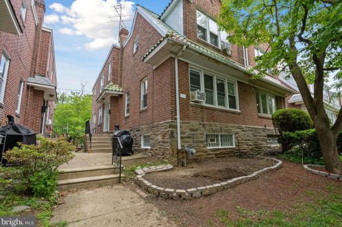 1811 Erlen Rd, Melrose Park, PA 19027-1064