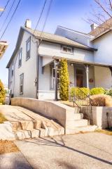 19 Front St, Catasauqua, PA 18032-1938