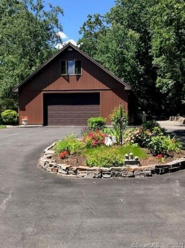 181 Maltby Ln, Wallingford CT  06492-5531 exterior