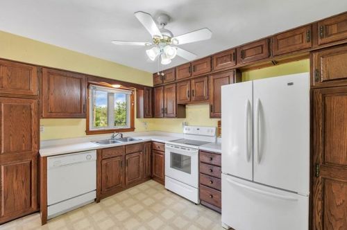 155 Warren Dr, New Kensington PA  15068-5240 exterior