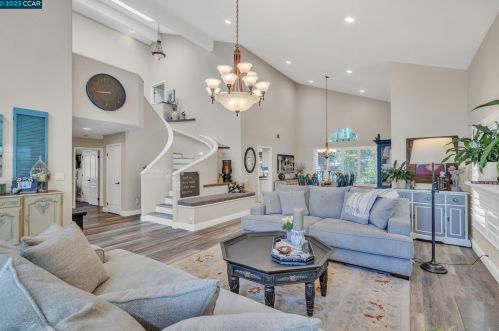 421 Gold Lake Ct, Danville, CA 94506-1239