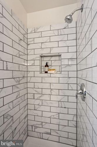 5637 Bellington Ave, Springfield VA  22151-2702 exterior