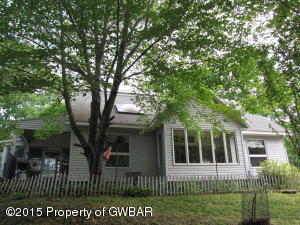 150 Shupp Rd, Dallas, PA 18612-9476