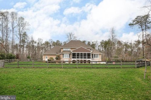 7905 Waterford Dr, Spotsylvania VA  22551-2204 exterior