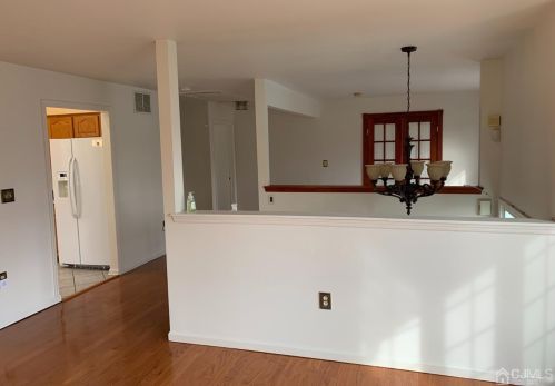 22 School St, Piscataway NJ  08854-5919 exterior