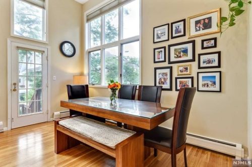 28 Iris Cir, Ridgewood NJ  07452-3428 exterior
