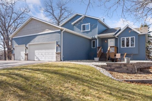 10950 Urbank Ct, Minneapolis, MN 55449-5330