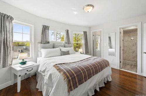 322 Sixth Ave, New Rochelle NY  10803-1605 exterior