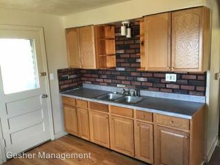 225 Auburn St, Pittsburgh PA  15206-3209 exterior