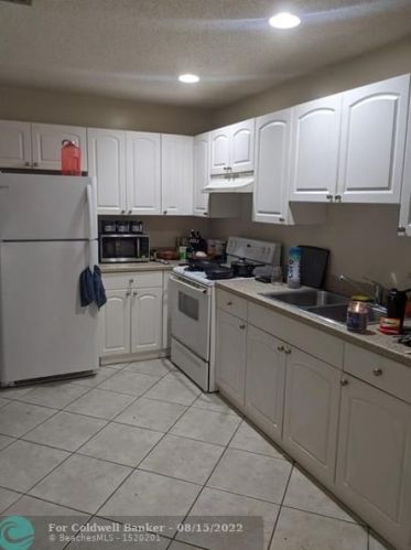 2015 Oleander Blvd, Fort Pierce, FL 34950-5385