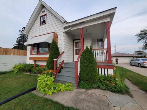 2050 Muskego Ave, Milwaukee, WI 53204-3622