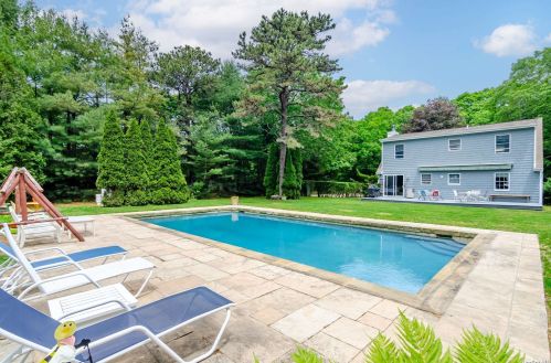 9 Cedar Dr, East Hampton, NY 11937-1918
