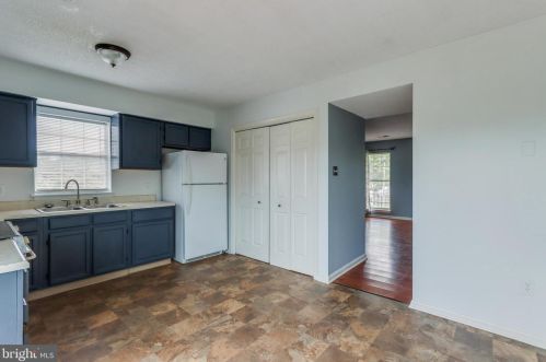 14 Mallard Ct, Charles Town WV  25414-5803 exterior