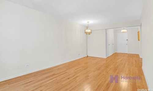 3185 Crescent St, Long Island City, NY 11106-3727