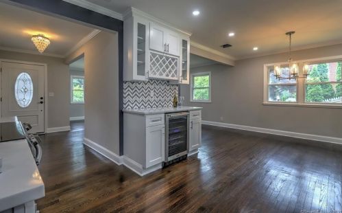 65 Ridgebrook Dr, Bridgeport CT  06606-1925 exterior