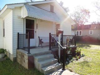 1718 Davis Hwy, Pensacola, FL 32503-5240