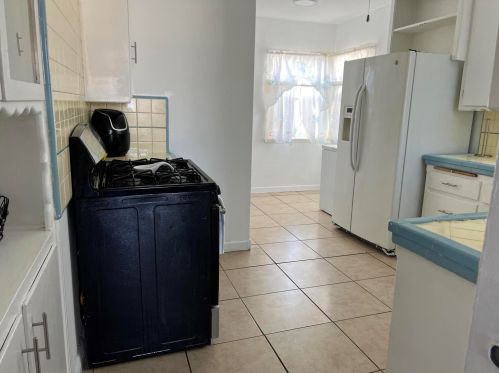 4916 Brompton Ave, Bell CA  90201-3729 exterior