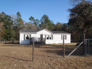 7336 Stuart Ln, Homosassa, FL 34448-3057