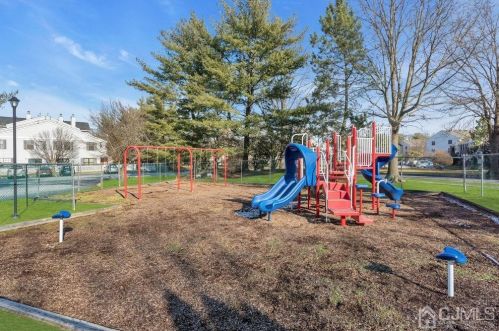 2 Covington Ct, East Brunswick NJ  08816-5127 exterior