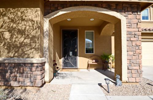 6384 Smoky Falls Way, Tucson, AZ 85757-6995