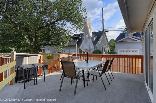 458 Center Ave, Middletown NJ  07748-5369 exterior