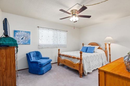 6135 Shoshone Dr, Manteca CA  95336-2562 exterior