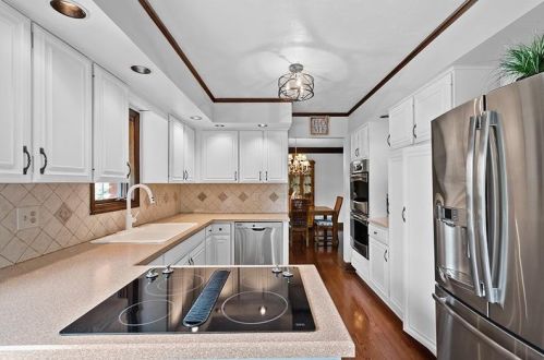 1264 Oakridge Rd, Mc Donald PA  15057-2632 exterior