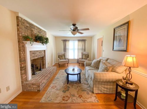 5 Wortham Ct, Bear DE  19701-2060 exterior