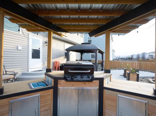 110 Hummock Dr, Pataskala OH  43062-7911 exterior