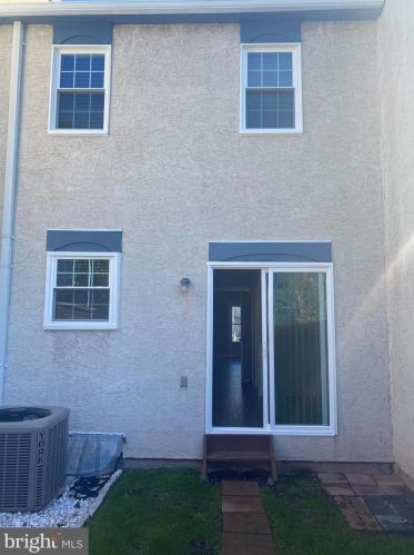 3203 Walnut Ridge Est, Pottstown, PA 19464-3074