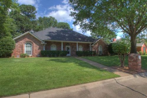 3507 Woodridge Dr, Texarkana, TX 75503-1487