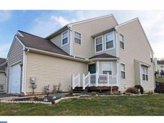 15 Danielle Ln, Romansville, PA 19320-2782