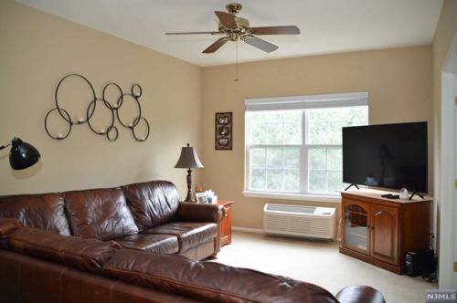 5323 Richmond Rd, West Milford Lakes NJ  07480-1924 exterior
