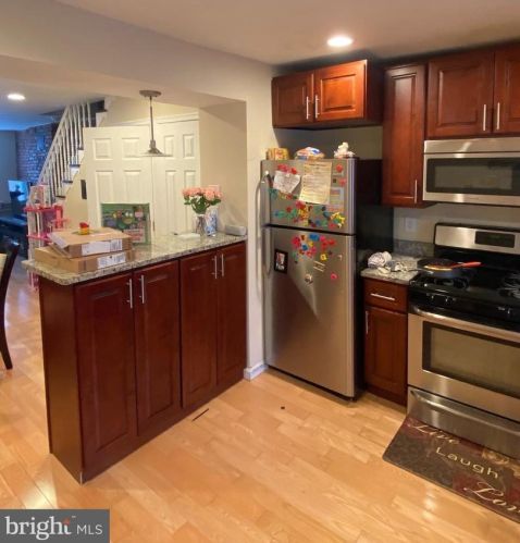 902 Cantrell St, Philadelphia PA  19148-3118 exterior