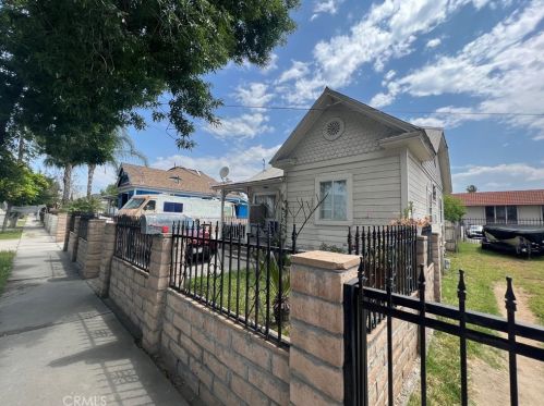 829 Mayfield Ave, San Bernardino, CA 92401-1019