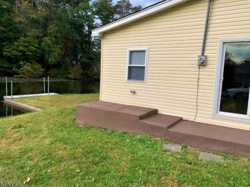 100 Tintle Ave, West Milford Lakes NJ  07480-4715 exterior