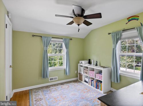 116 Howard St, Riverton NJ  08077-1328 exterior