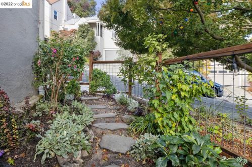 668 Jean St, Oakland CA  94610-1410 exterior