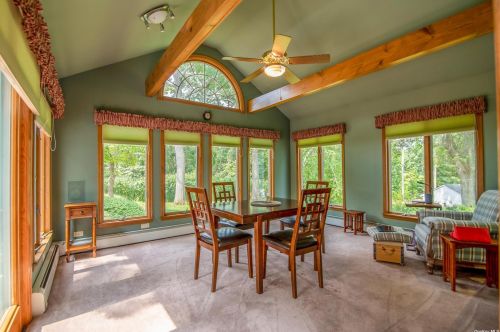 22 Little Harbor Rd, Mount Sinai NY  11766-1208 exterior