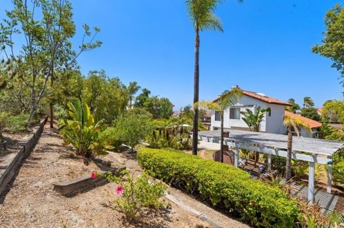 5003 Summerhill Dr, Oceanside, CA 92057-6918