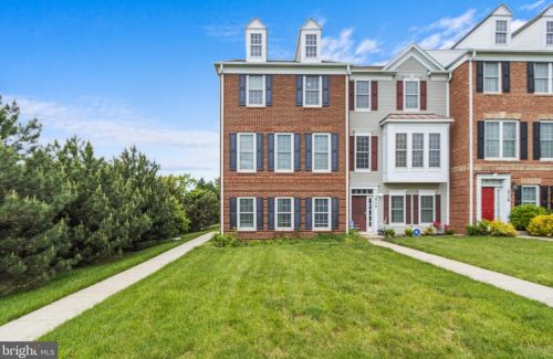 2502 Patricia Roberts Harris Pl, Washington, DC 20018-1633