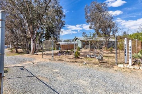 28805 11th St, Lake Elsinore, CA 92532-1954