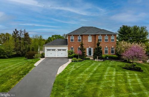 2208 Smithfield Ct, Harleysville, PA 19438-3351