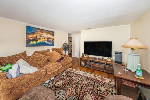 581 Dixie Hwy, Tarpon Springs FL  34689-5718 exterior