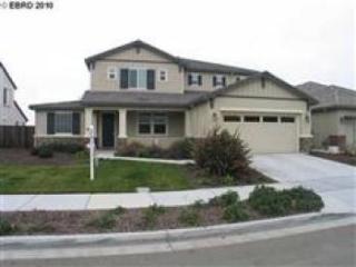 1069 Clear Lake Dr, Oakley, CA 94561-3518