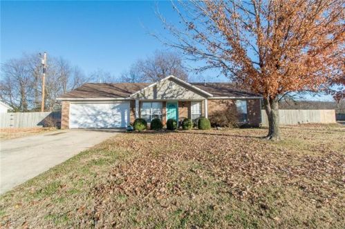 212 Christy Ln, Fayetteville, AR 72730-3024