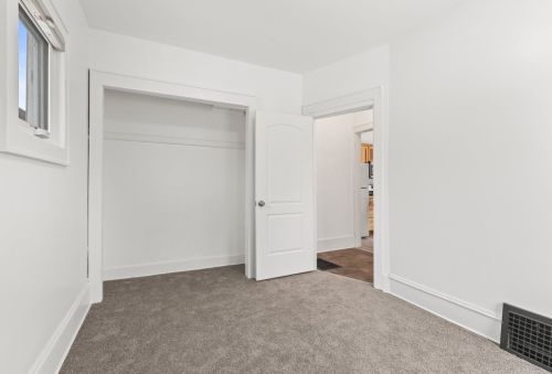 1639 79, Milwaukee WI 53219-1718 exterior