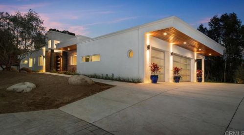 1500 Gamble Ln, Escondido CA  92029-4321 exterior