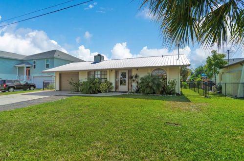3276 Azalea Dr, Brooksville, FL 34607-3403